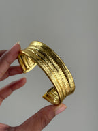 Waves Brass cuff
