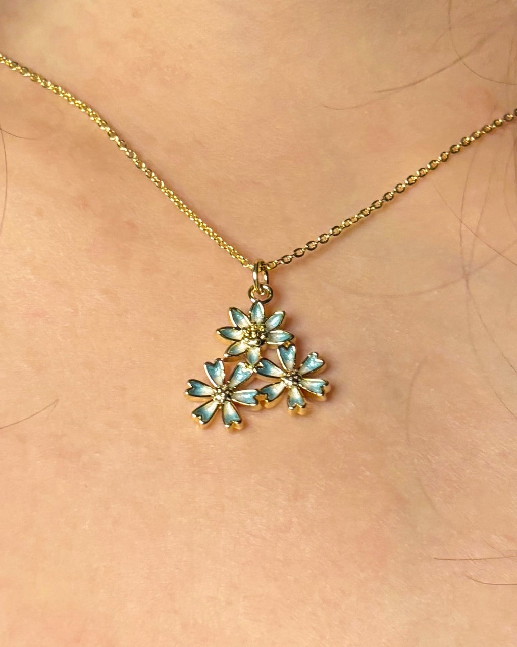 Blue Daisy Trio Necklace