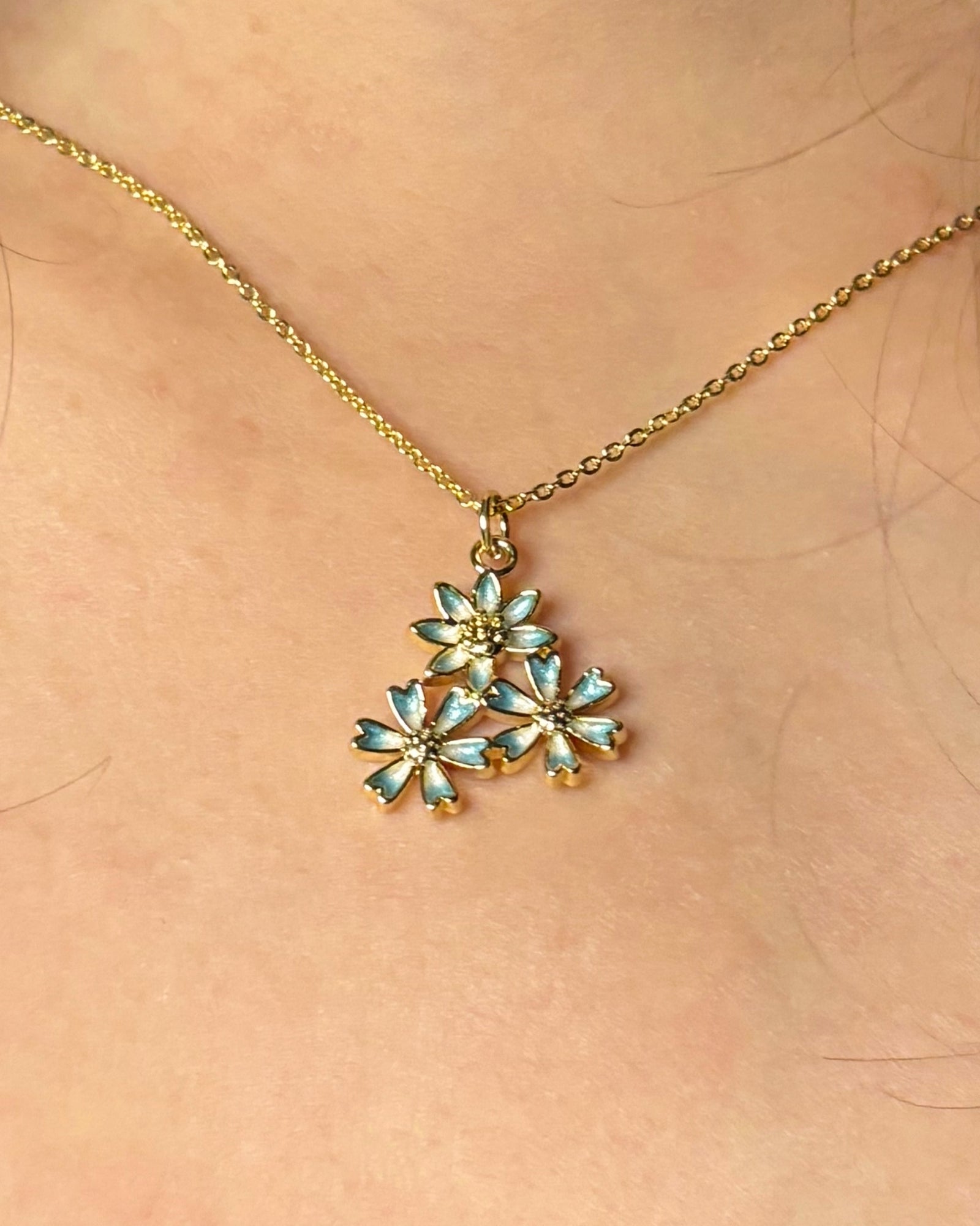 Blue Daisy Trio Necklace