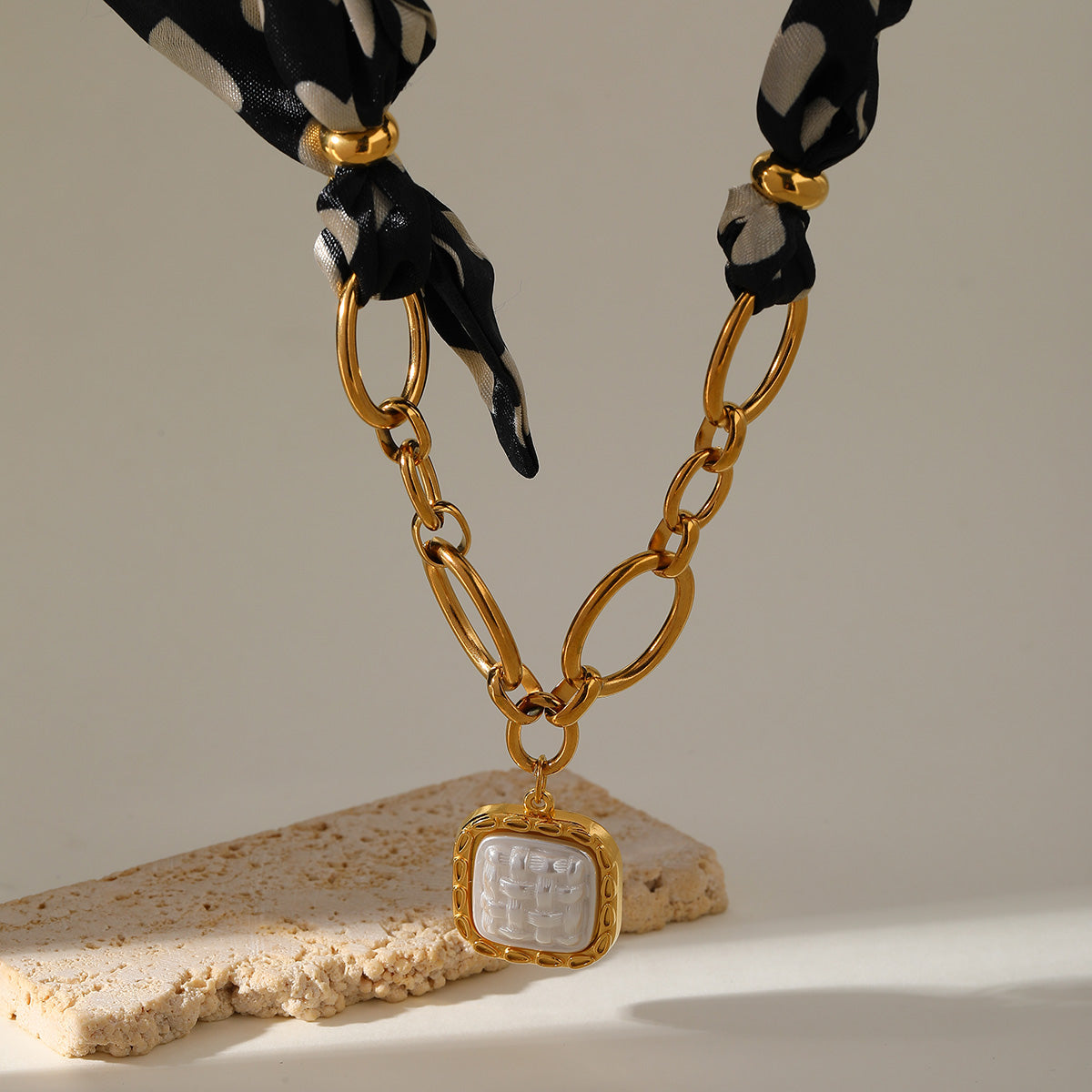 Pearl Pendant Scarf Necklace