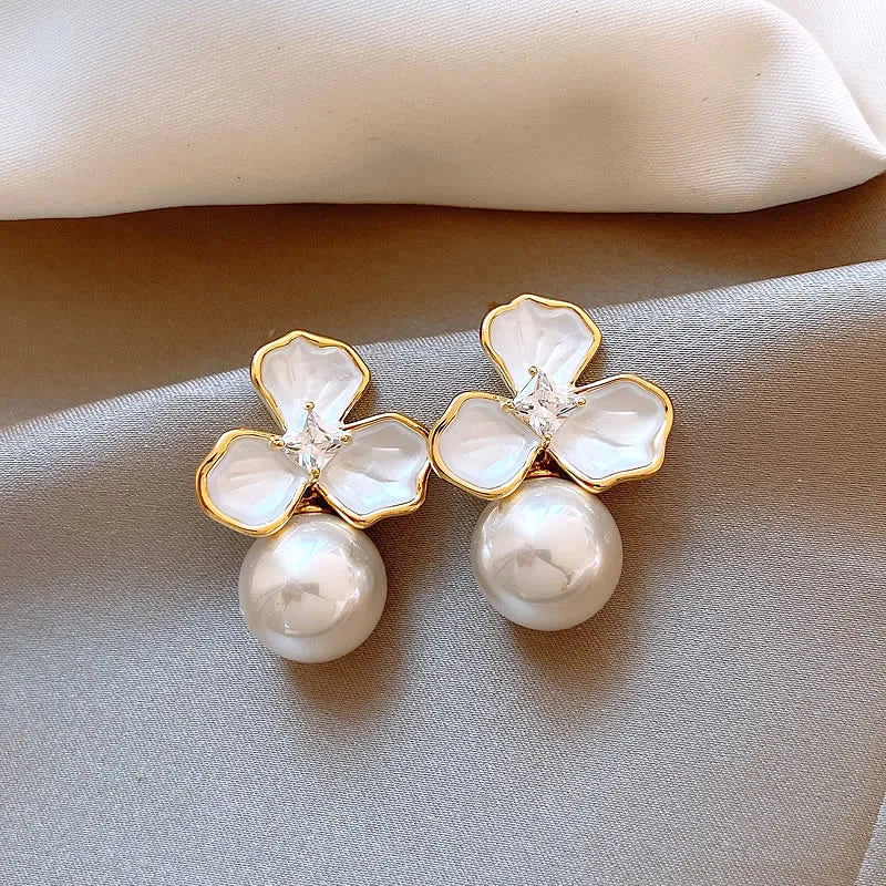 Pearl Drop Earrings