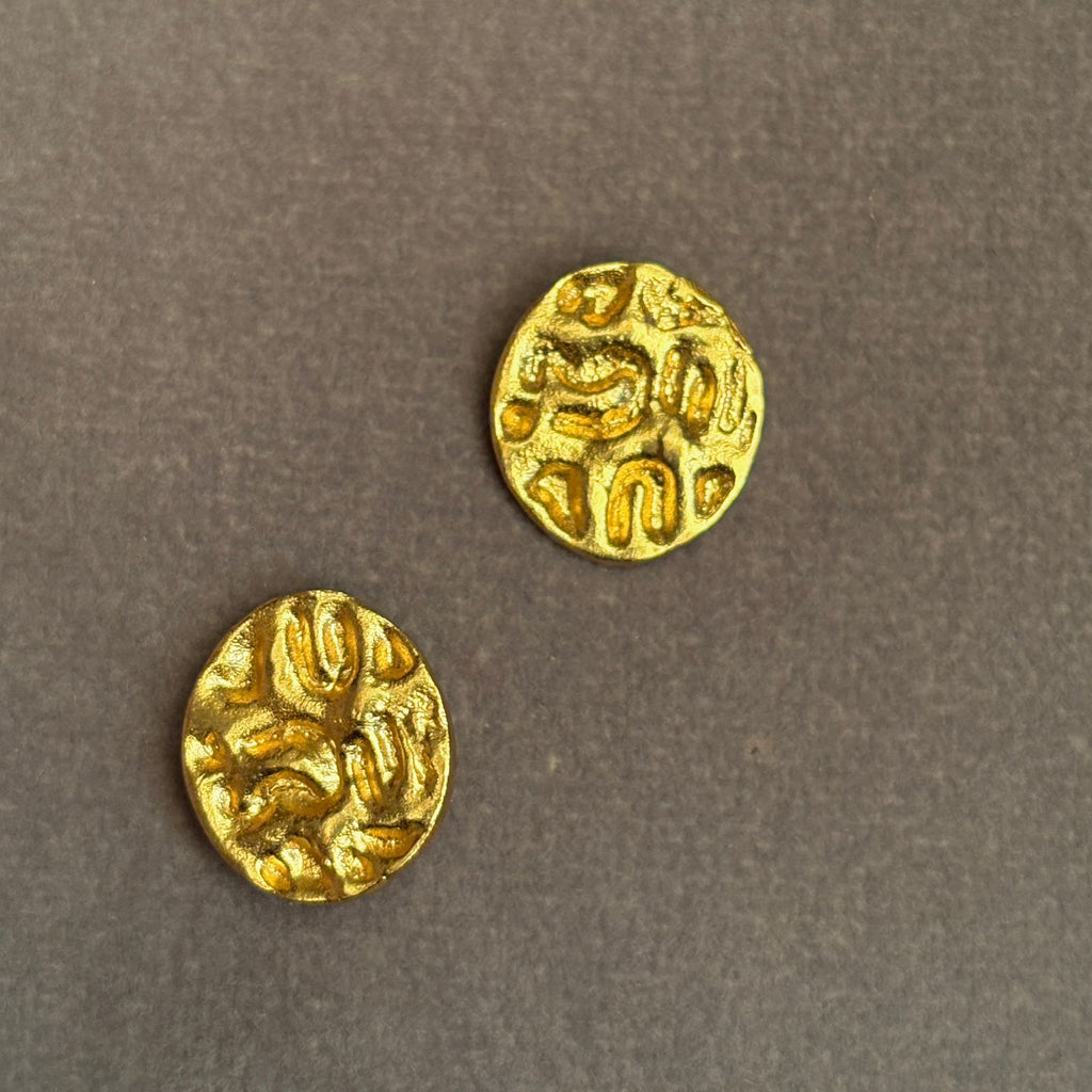 Round Button Brooch